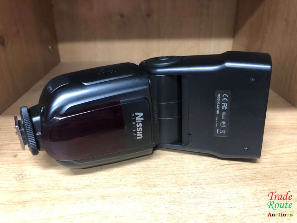 Nissin Di700 Speedlite Flash for Nikon, 24-200mm Focal Length Coverage, 1/800-1/30000 Sec Flash Dur