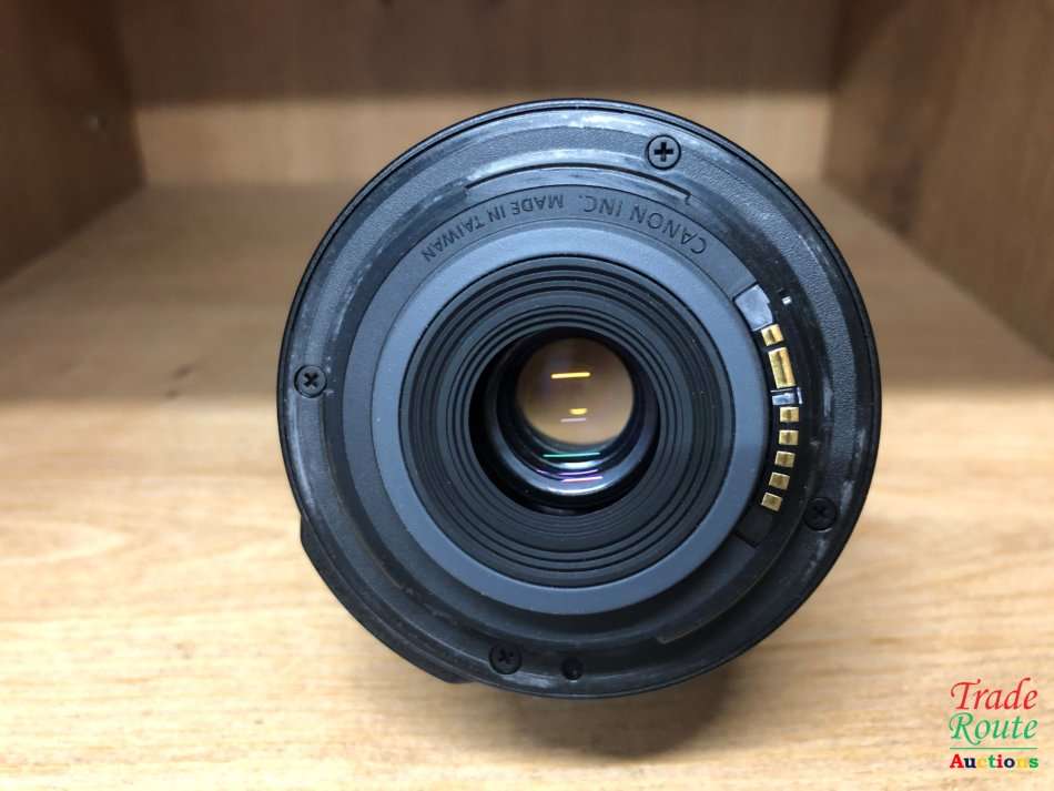 Canon EF-S 18-55mm f/3.5-5.6 IS (IMAGE STABILIZER) Lens for Canon DSLR Cameras