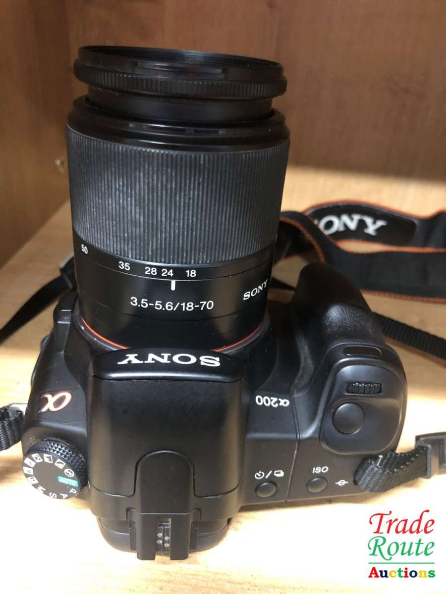 SONY ALPHA A200 DSLR PROFESSIONAL DIGITAL CAMERA + 18-70 SONY LENS KIT