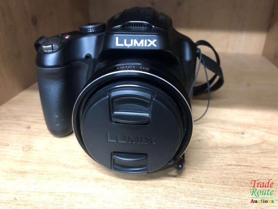 Panasonic LUMIX DMC-FZ70 16.1 MP Digital Camera with 60x Optical Image Stabilized Zoom