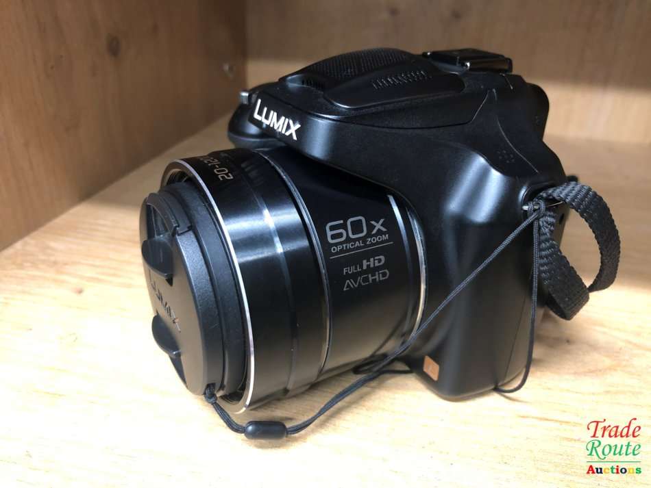 Panasonic LUMIX DMC-FZ70 16.1 MP Digital Camera with 60x Optical Image Stabilized Zoom