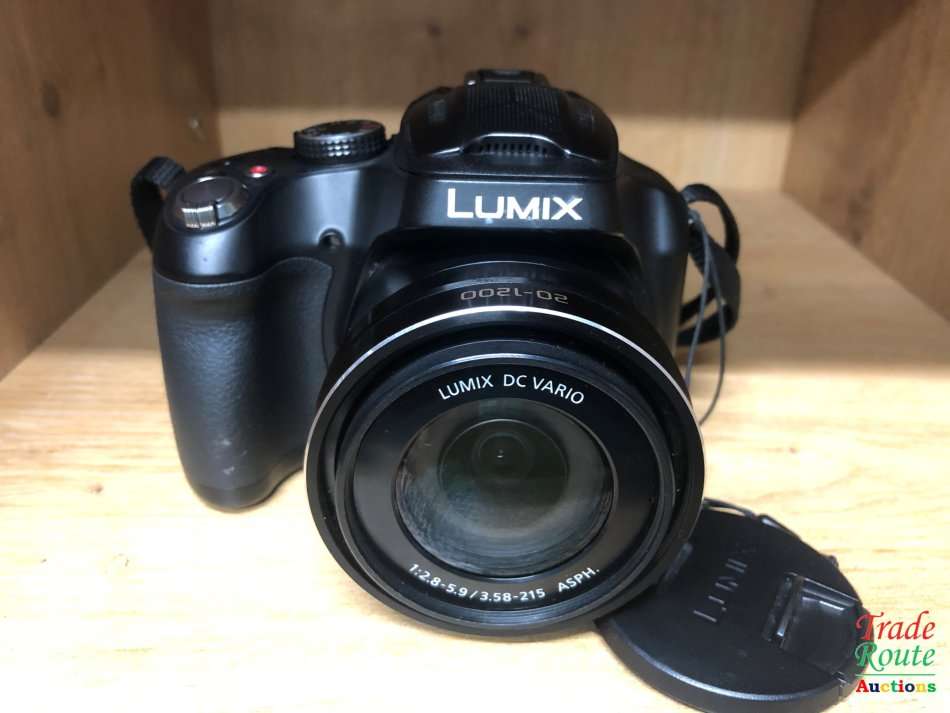 Panasonic LUMIX DMC-FZ70 16.1 MP Digital Camera with 60x Optical Image Stabilized Zoom