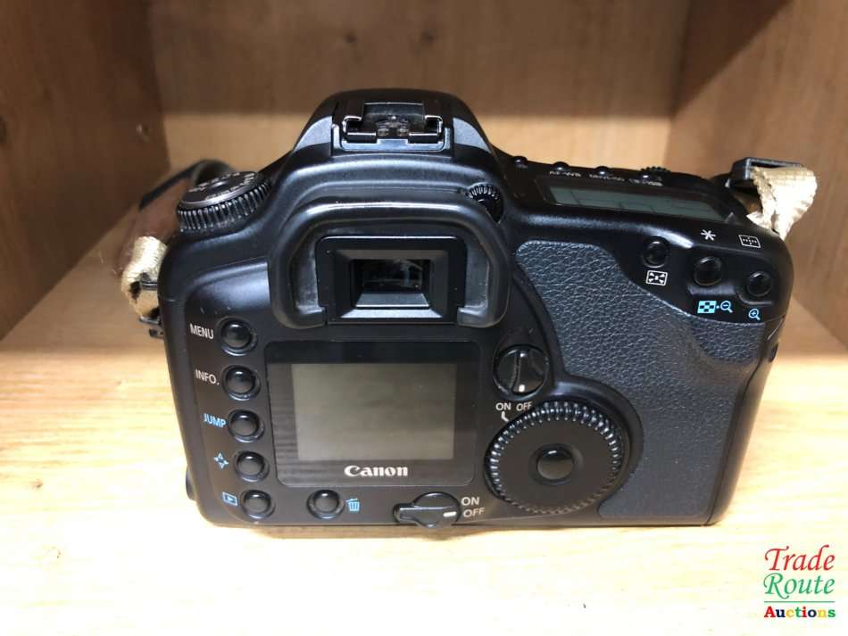 Canon EOS 10D 6.3MP Digital SLR Camera - Black (Body Only)
