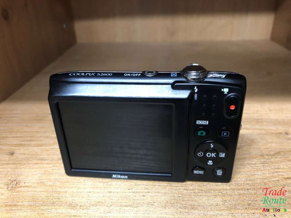 Nikon Coolpix S2600 ( 14MP, 5 x Optical Zoom, 2.7 -inch LCD ) - Digital Camera