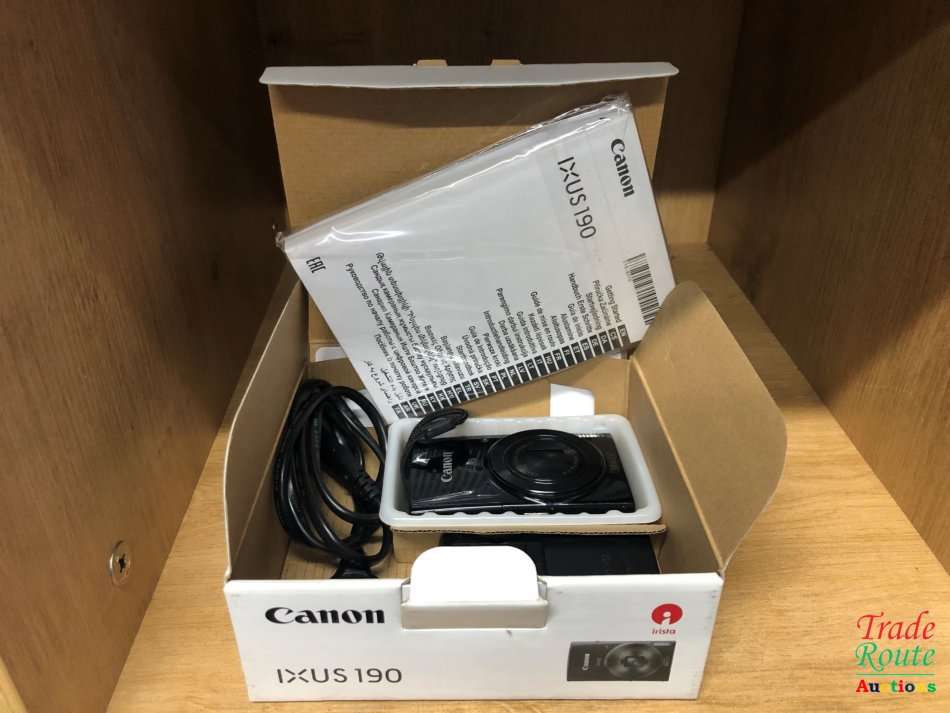 Canon IXUS 190 [Black] 20MP Digital Compact Camera with 10x Zoom Lens WIFI