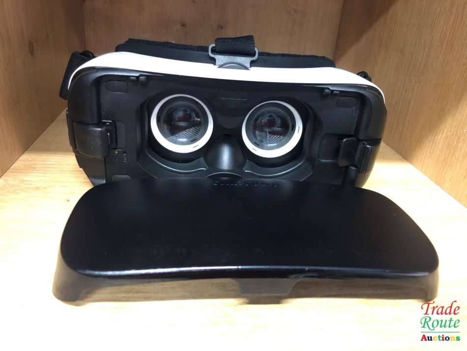 Samsung Gear VR Glasses by Oculus White