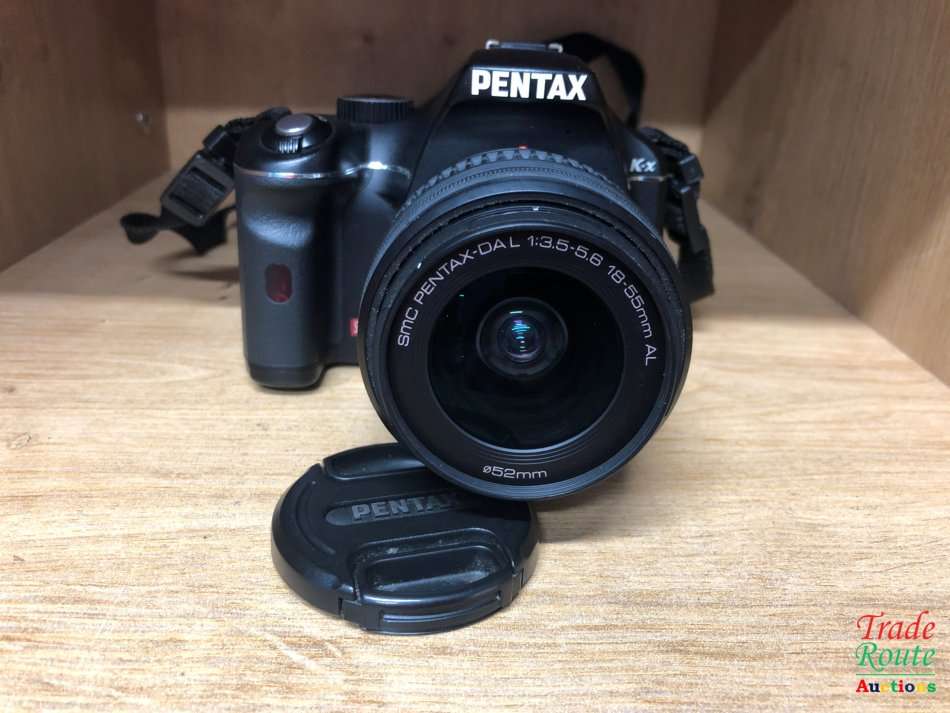 Pentax K-x Digital SLR with 18-55mm Zoom Lens (Black)