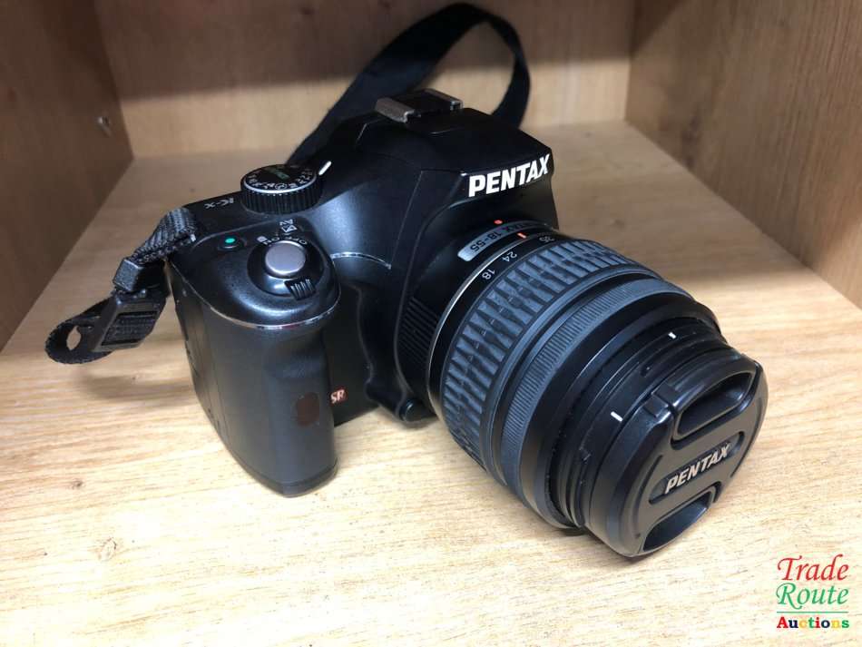 Pentax K-x Digital SLR with 18-55mm Zoom Lens (Black)