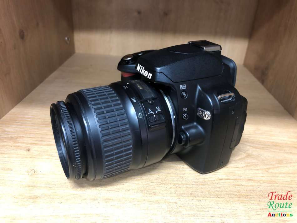 NIKON D60 18-55 II KIT - 10.2 Megapixel Digital SLR Camera BUNDLE