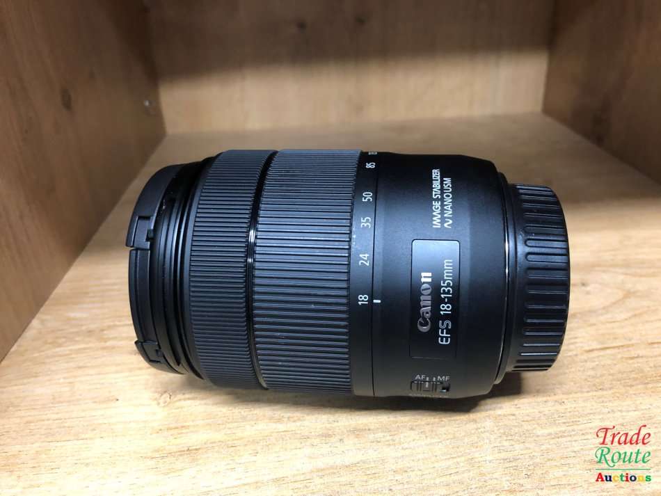 Canon EFS 18-135mm IMAGE STABILIZER - NANO USM LENS