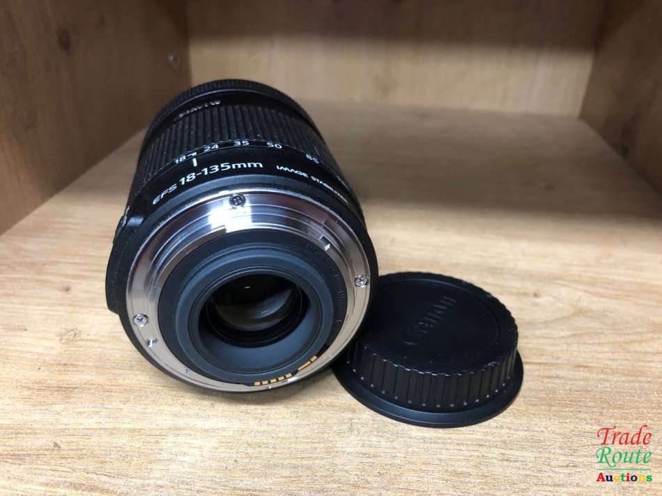 Canon EFS 18-135MM F/3.5-5.6 IMAGE STABILIZER LENS