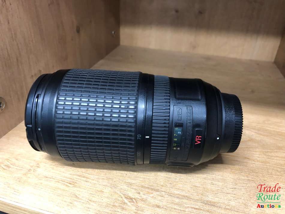 Nikon AF-S VR Zoom-NIKKOR 70-300mm f/4.5-5.6G IF-ED Lens