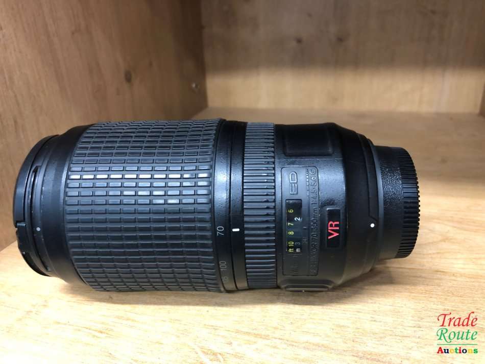 Nikon AF-S VR Zoom-NIKKOR 70-300mm f/4.5-5.6G IF-ED Lens