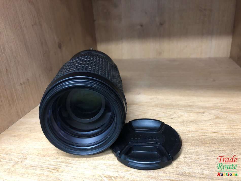Nikon AF-S VR Zoom-NIKKOR 70-300mm f/4.5-5.6G IF-ED Lens