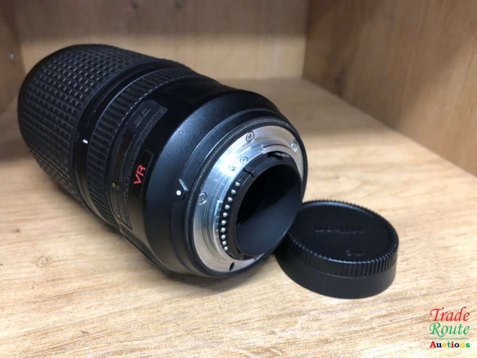 Nikon AF-S VR Zoom-NIKKOR 70-300mm f/4.5-5.6G IF-ED Lens