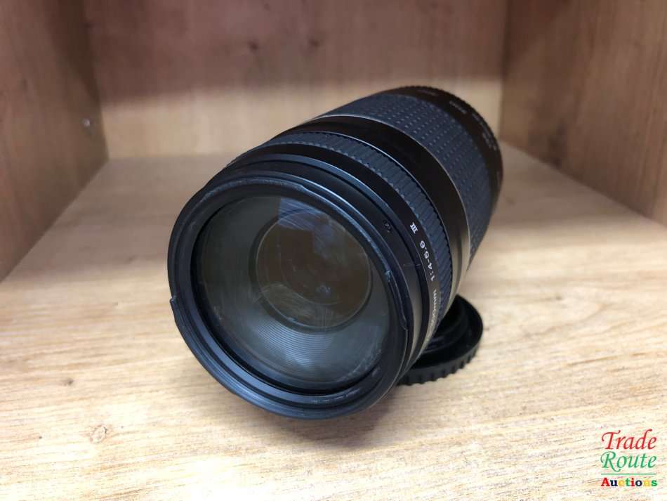 CANON EF 75-300MM ZOOM LENS - PLZ CHECK THE PICTURES FOR CHIPPED FILTER RING