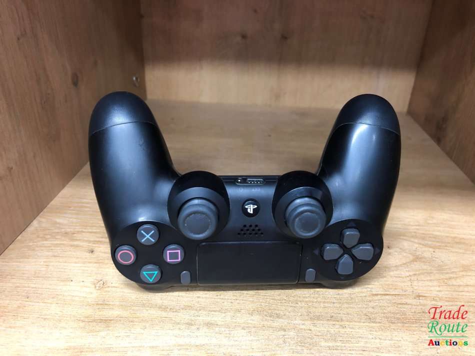 BLACK - SONY PS4 DUALSHOCK 4 Wireless Controller - for the PlayStation 4