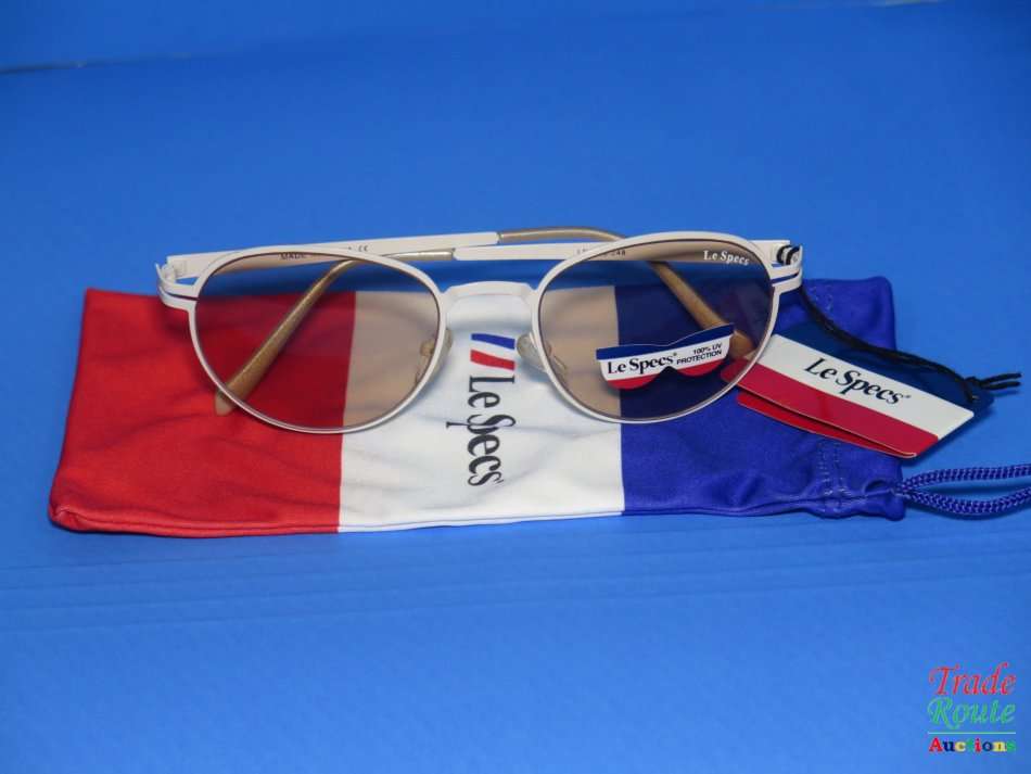 Le Specs Polarized Sunglass - with Pouch