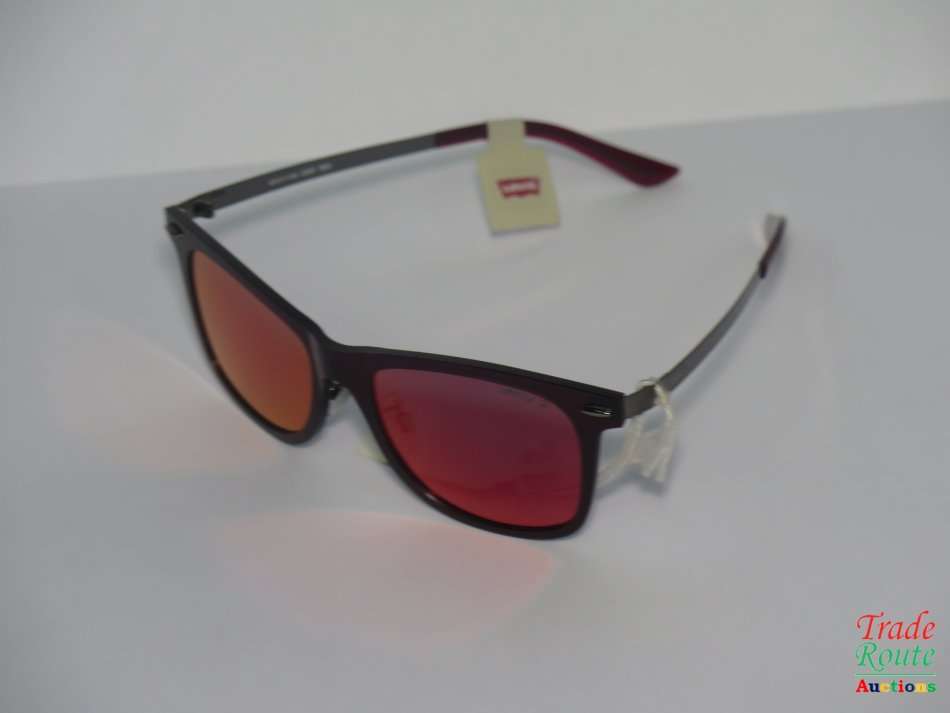 Levi's Ls99032 Polarized Lenses - Red - In Hard Case