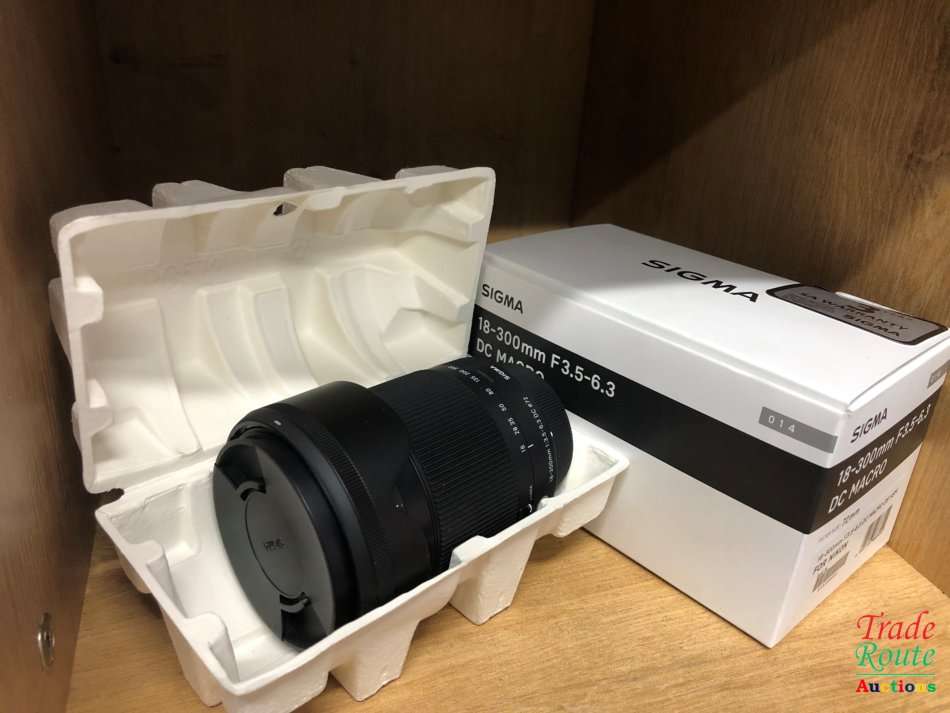 Sigma 18-300mm F3.5-6.3 Contemporary DC Macro OS HSM Lens for NIKON