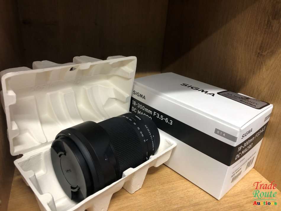 Sigma 18-300mm F3.5-6.3 Contemporary DC Macro OS HSM Lens for NIKON