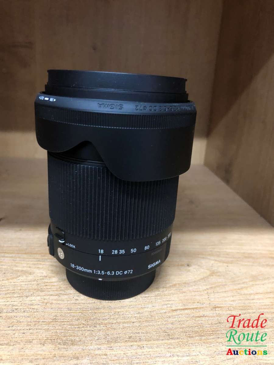 Sigma 18-300mm F3.5-6.3 Contemporary DC Macro OS HSM Lens for NIKON