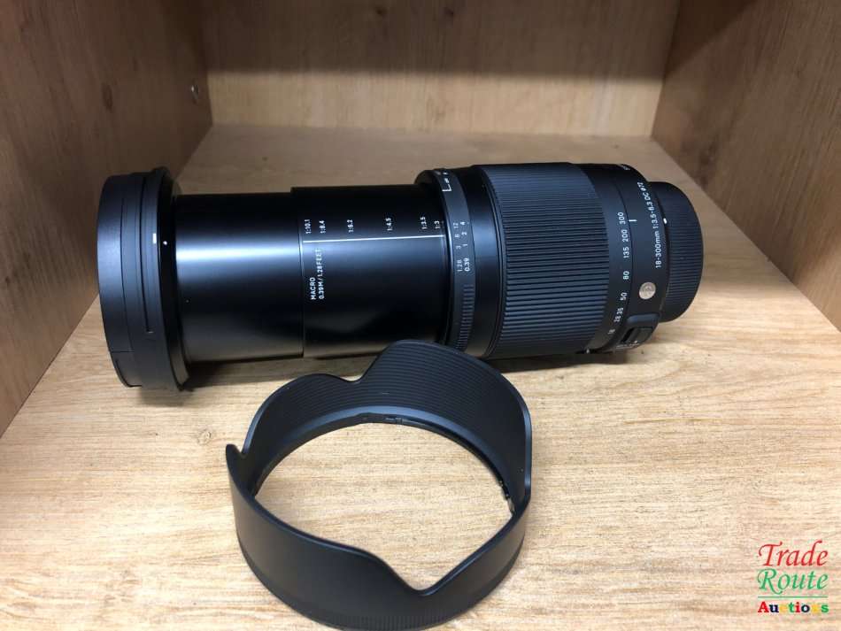 Sigma 18-300mm F3.5-6.3 Contemporary DC Macro OS HSM Lens for NIKON
