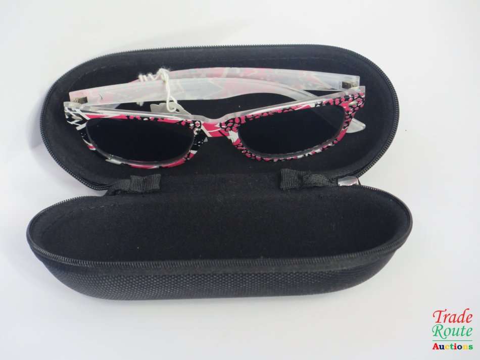 Trendy Women`s POLARIZED Sunglasses - IN HARD CASE