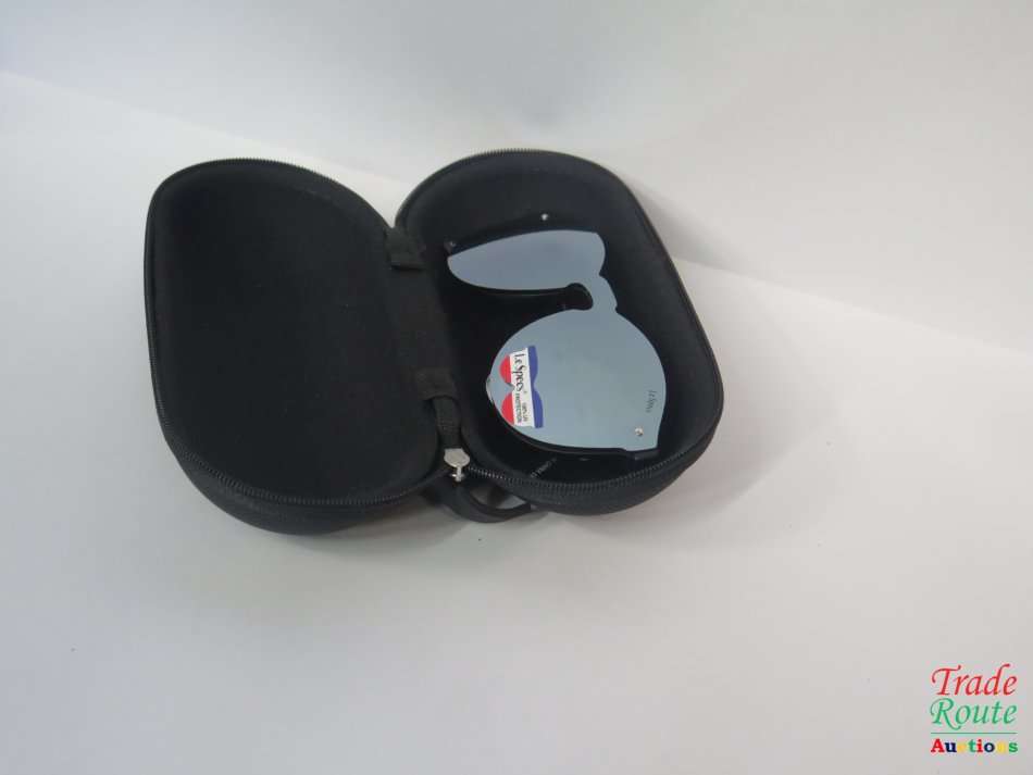 Le Specs Polarized Sunglass - with Hard Case