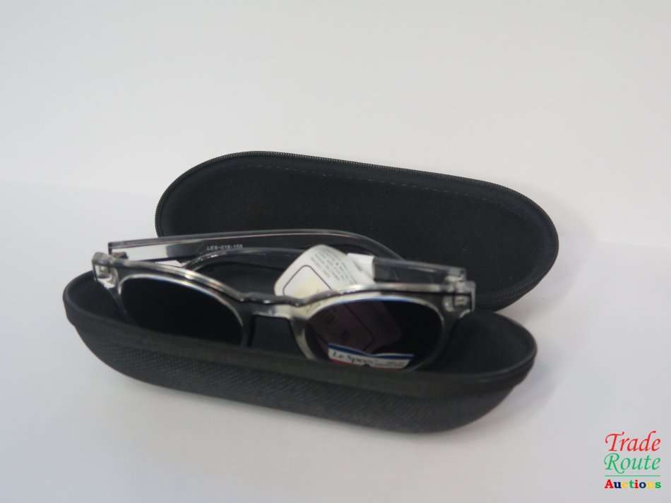 Le Specs LES - 018-158 Polarized Sunglass - with Hard Case