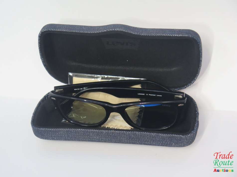 LEVI'S LS90020Z POLARIZED SUNGLASS -  IN HARD CASE