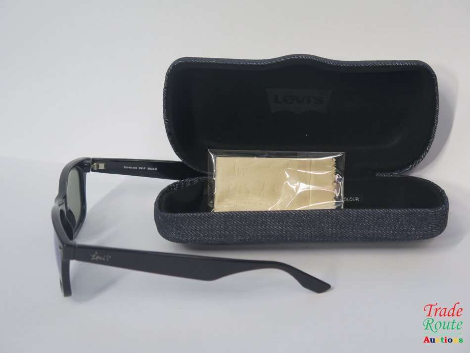 LEVI'S LS90020Z POLARIZED SUNGLASS -  IN HARD CASE