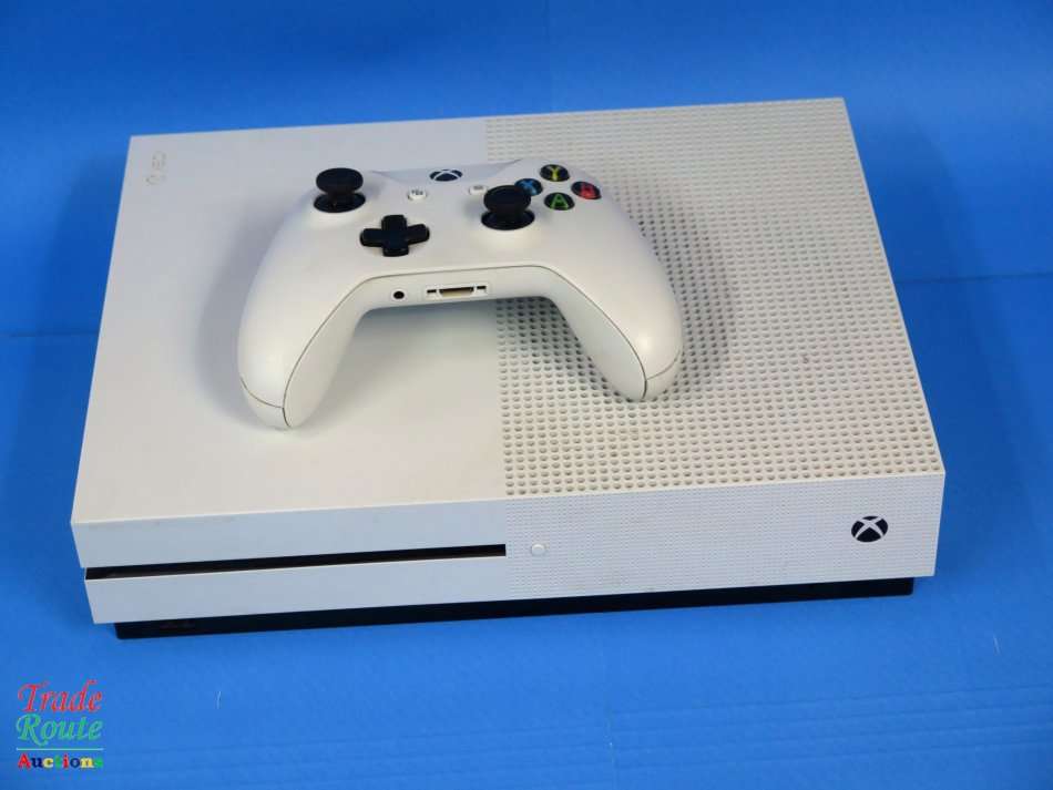 Microsoft Xbox One S 500GB Console (WHITE) Model 1681 + 1 Controller (WHITE)