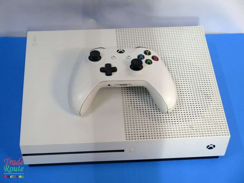 Microsoft Xbox One S 500GB Console (WHITE) Model 1681 + 1 Controller (WHITE)
