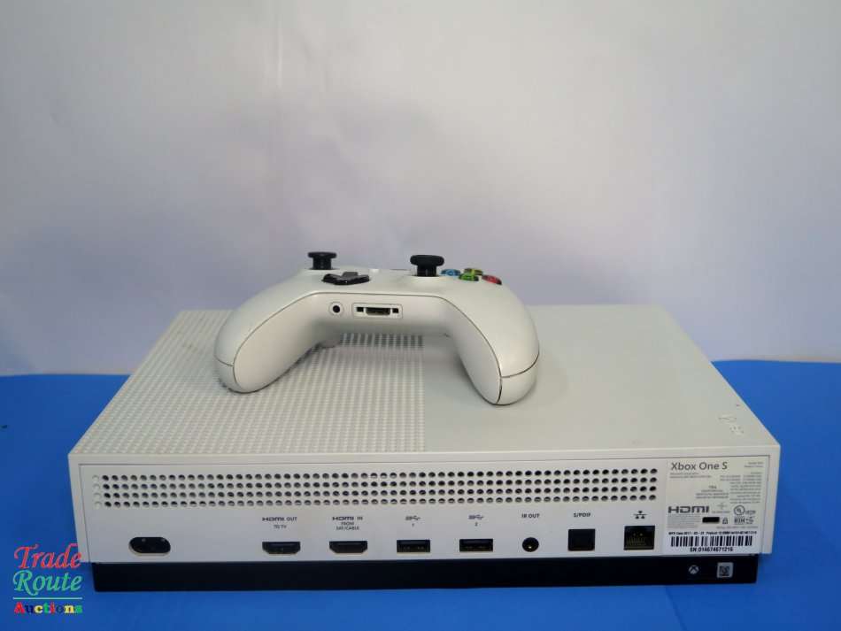 Microsoft Xbox One S 500GB Console (WHITE) Model 1681 + 1 Controller (WHITE)