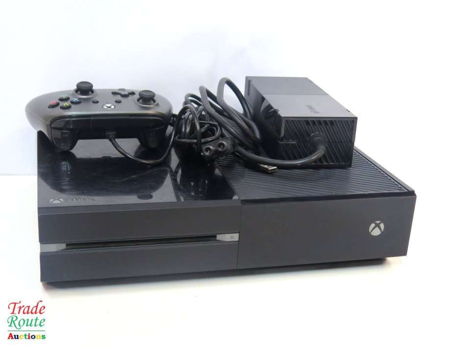 Microsoft Xbox One 500GB Model 1540 Gaming Console + 1 WIRED Controller