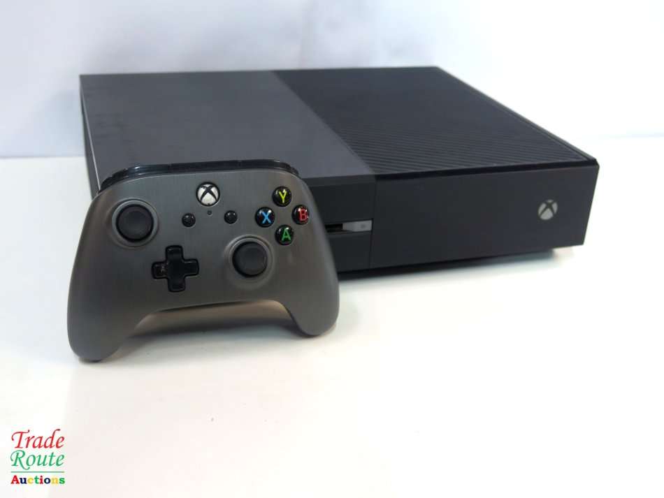 Microsoft Xbox One 500GB Model 1540 Gaming Console + 1 WIRED Controller