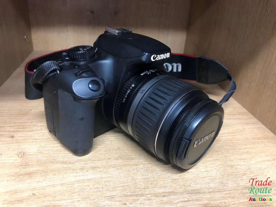 Canon EOS 1000D Digital SLR camera plus Canon 18-55mm Lens Professional KIT