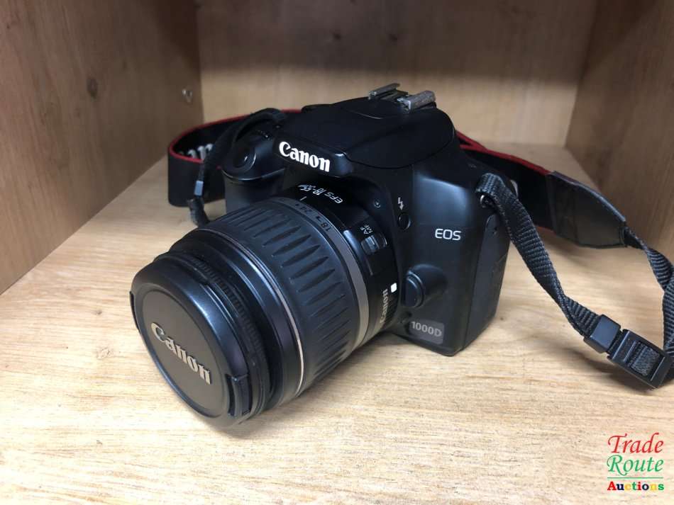Canon EOS 1000D Digital SLR camera plus Canon 18-55mm Lens Professional KIT