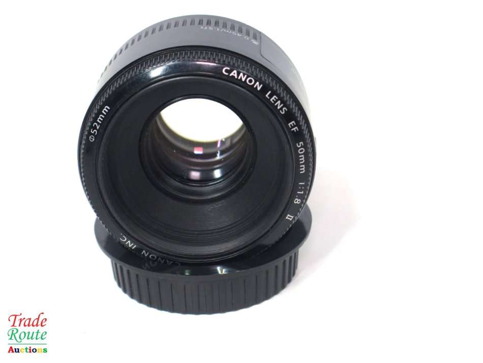 Canon EF 50mm f/1.8 II Lens - Fits Canon Cameras