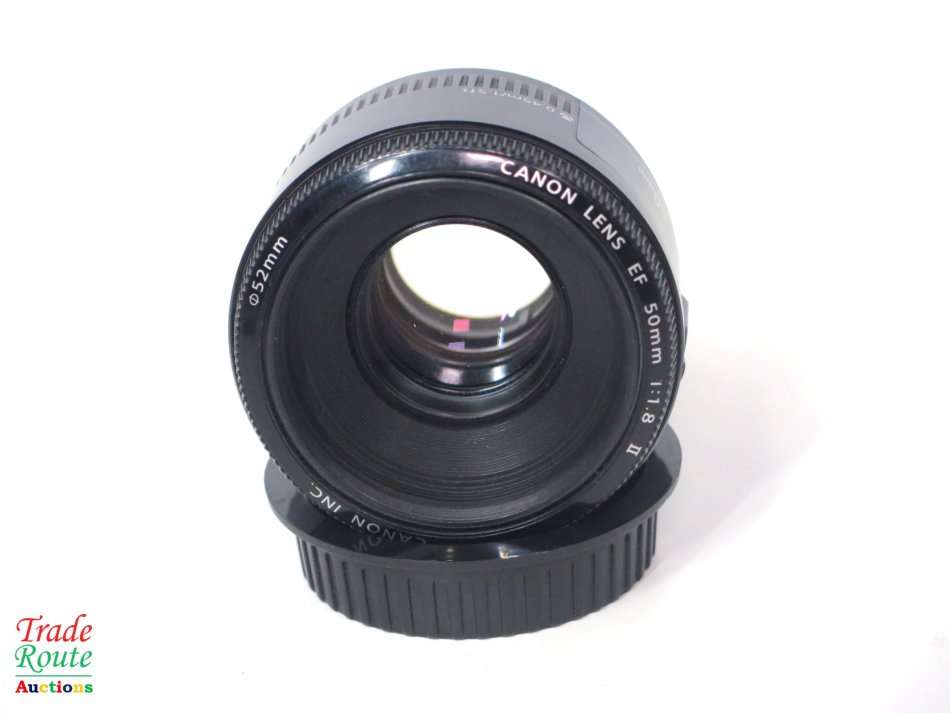 Canon EF 50mm f/1.8 II Lens - Fits Canon Cameras