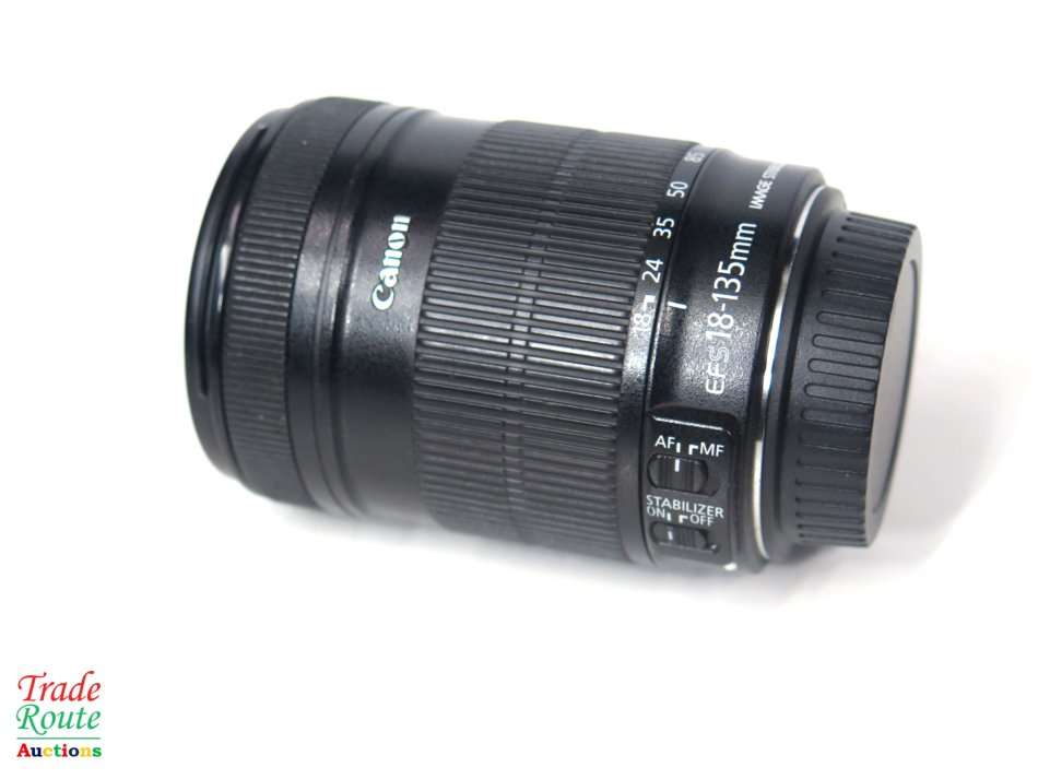 Canon EFS 18-135MM F/3.5-5.6 IMAGE STABILIZER LENS