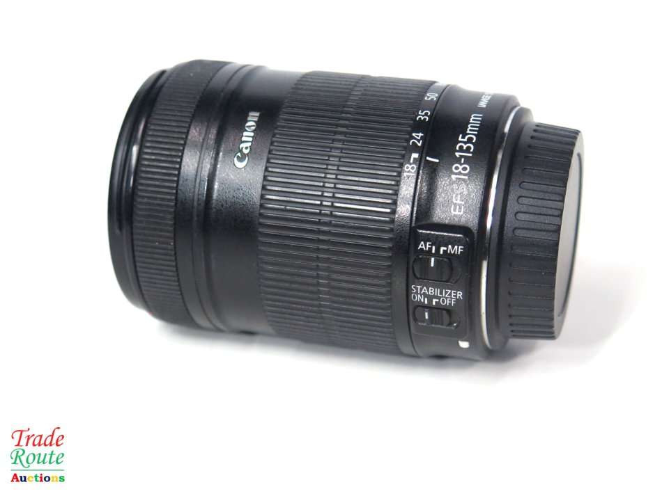 Canon EFS 18-135MM F/3.5-5.6 IMAGE STABILIZER LENS