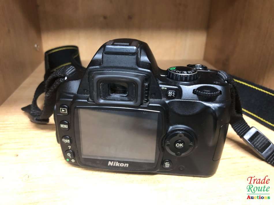 NIKON D40 Professional Digital SLR camera body