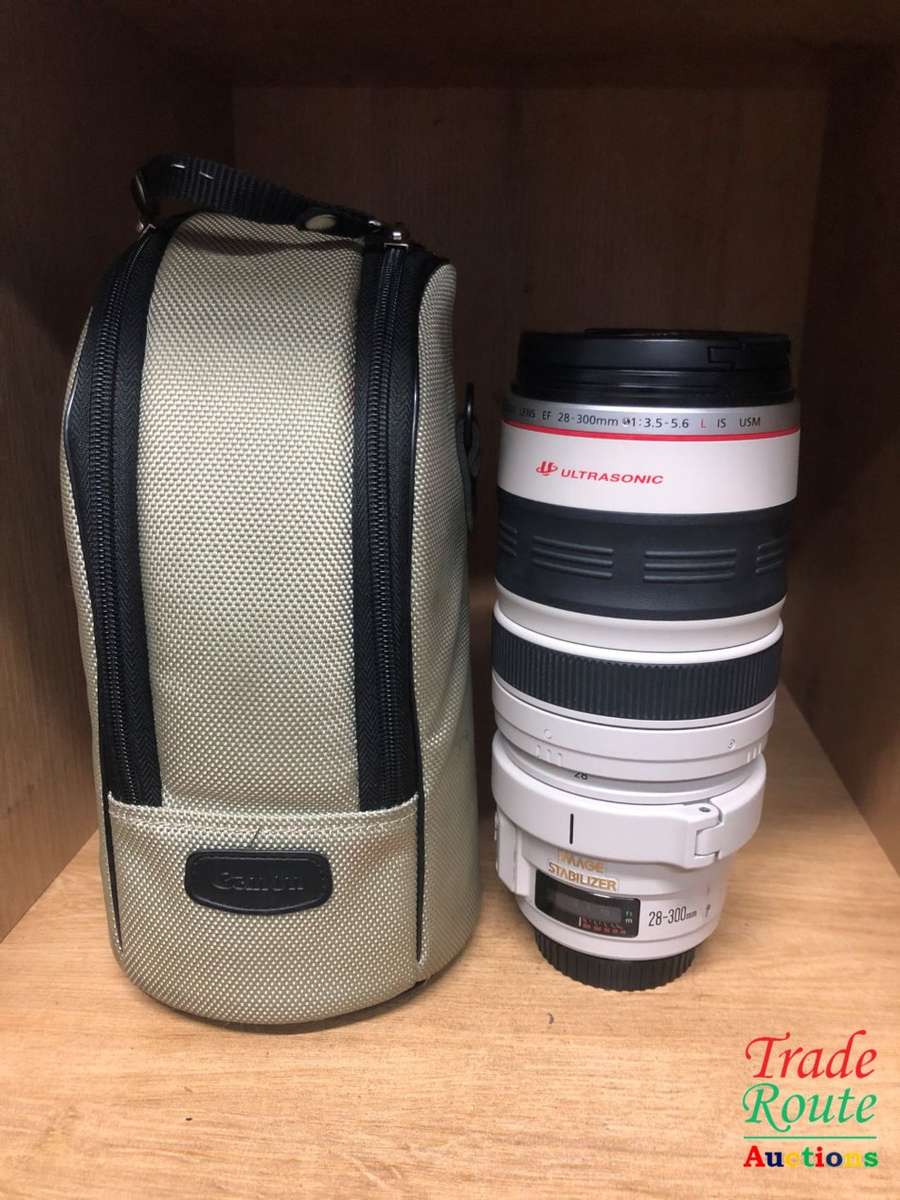 Canon EF 28-300mm f/3.5-5.6 L IS USM Lens