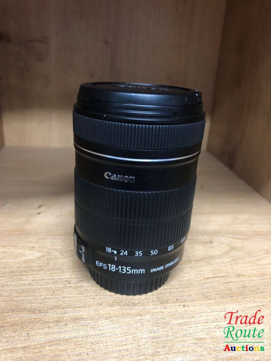 Canon EFS 18-135MM F/3.5-5.6 IMAGE STABILIZER LENS