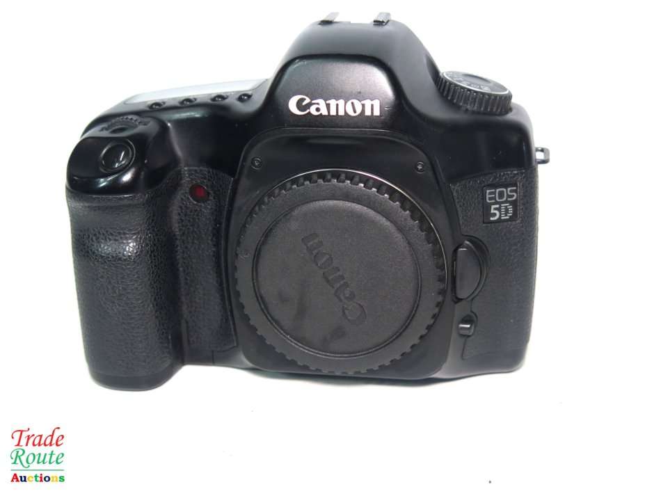 Canon EOS 5D DSLR camera BODY ONLY