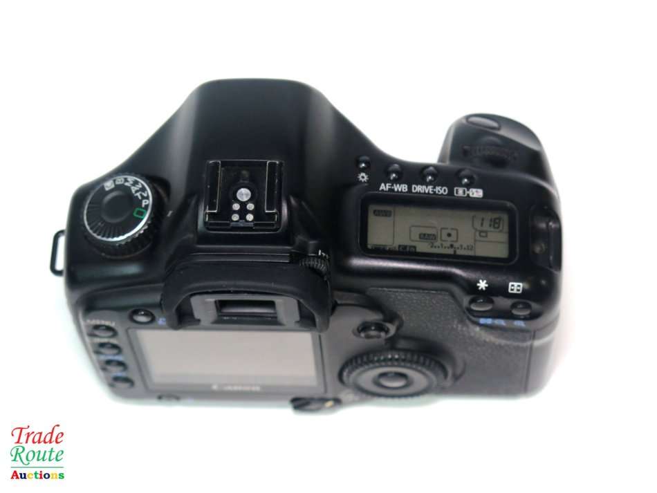Canon EOS 5D DSLR camera BODY ONLY
