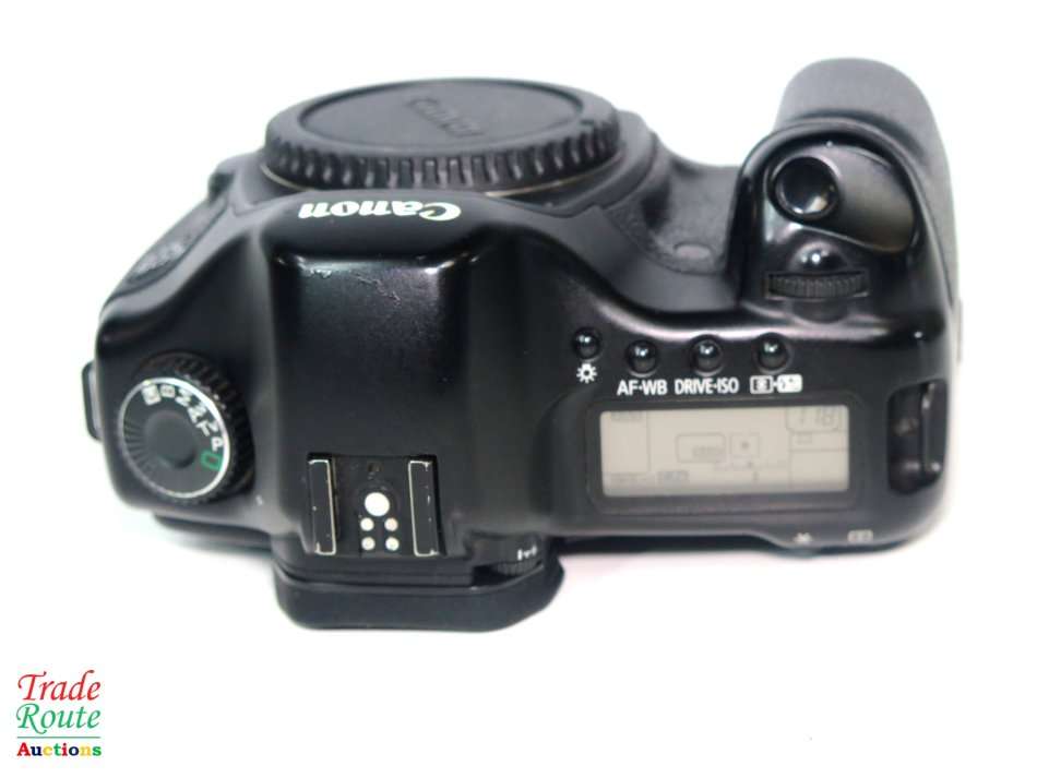 Canon EOS 5D DSLR camera BODY ONLY