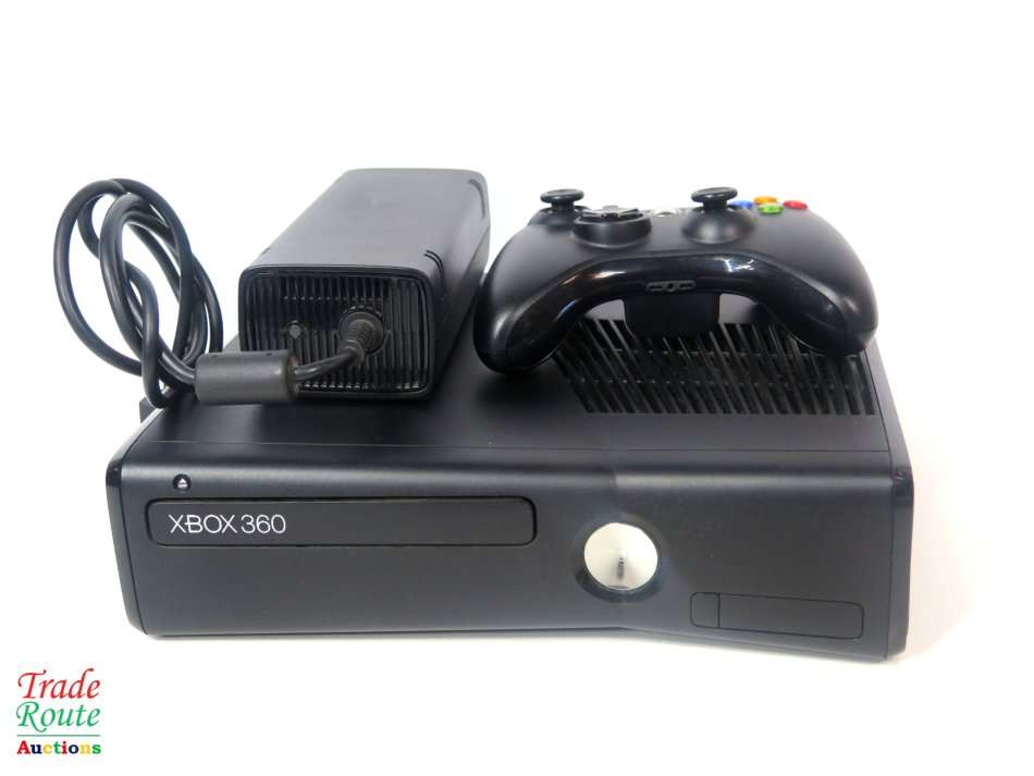 Microsoft Xbox 360 S Gaming Console + 1 Controller Model 1439